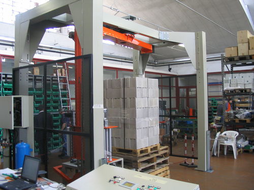 旋转机械臂式缠绕打包机 - AV1620 - OFFICINA MECCANICA SESTESE S.p.A. - 袋子 / 建筑材料 / 用于塑料瓶