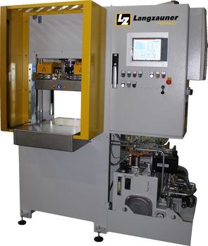 液压机 - 5T - Langzauner - RTM成形 / 用于合成材料 / 实验室