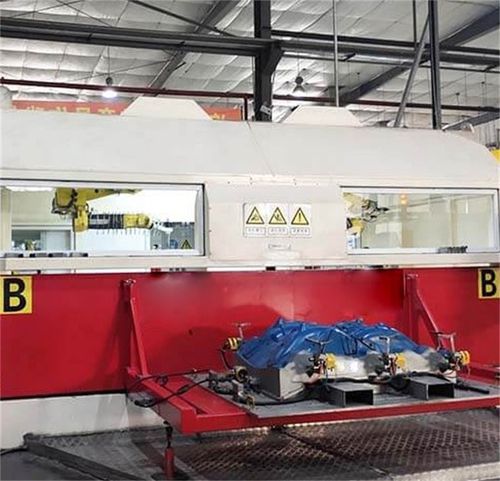 机械手切割系统 - FANUC M-20iA   - WIN-WIN WATERJET CO.,LTD. - 水刀 / 用于金属 / 用于塑料