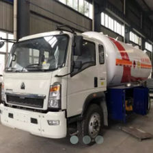 燃油运输液罐卡车 - 15M3 - CLW GROUP - 柴油机