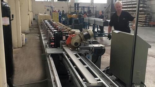 窗帘滚型机 - WUXI LINBAY MACHINERY CO.,LTD
