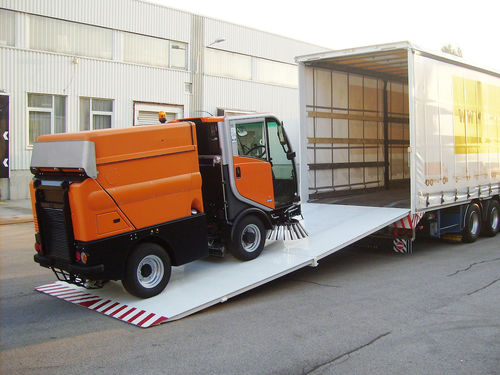 折叠式装载坡道 - DH-AR2 series - Dhollandia - 用于卡车 / 卡车安装式 / 液压