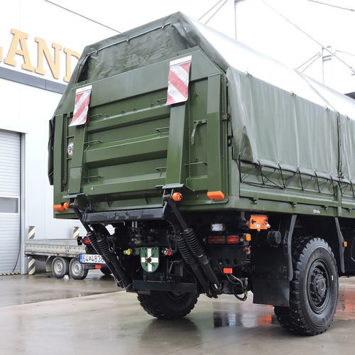 标准升降尾板 - DH-LMP.20 - Dhollandia - 用于卡车 / 拖车 / 半挂车