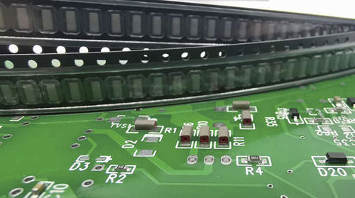 接地型密封件 - Doubleshield Pad - Schlegel Electronic Materials/时力高 - 硅类橡胶 / 方形截面 / EMI 屏蔽