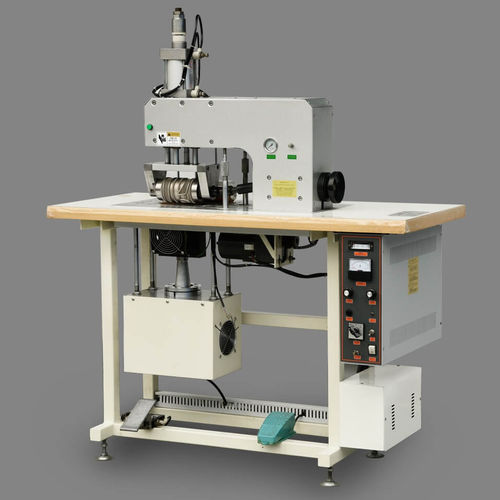 面料缝纫机 - NK-H1526 - GD SCARA ROBOT CO., LTD. - 用于非织造物 / 固定 / 自动