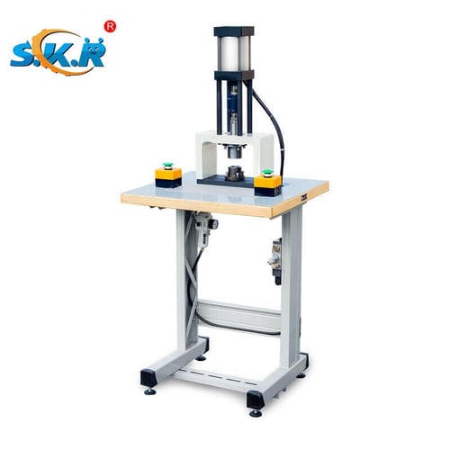 非织造物焊接缝纫机 - NK-CMM04 - GD SCARA ROBOT CO., LTD. - 用于防护面具 / 固定 / 自动