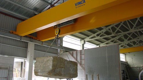 双梁桥式起重机 - VINCA EQUIPOS INDUSTRIALES - 低净空高度 / 重型应用