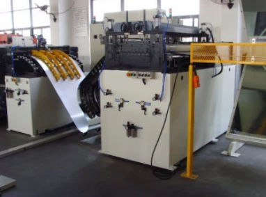 金属切割流水线 - HL120 series - Hengli CNC TechnologyCo., Ltd - 片材 / 带数码辅助 / 校直
