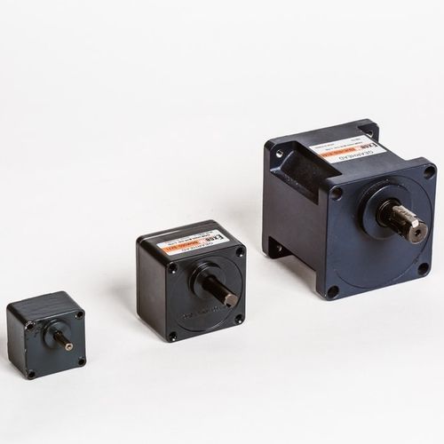 螺旋齿轮减速机 - HK series - ELRA Antriebstechnik Vertriebs Ges.m.b.H - 平行轴 / 实心轴 / 10-20Nm