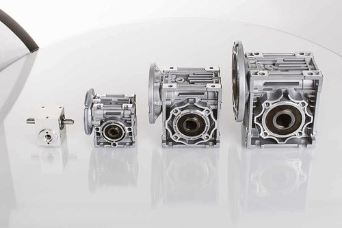 蜗杆减速机 - NM series - ELRA Antriebstechnik Vertriebs Ges.m.b.H - 正交 / 空心轴 / 10-20Nm