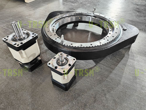 蜗杆回转驱动装置 - 2-S-II-O-0541 - Unique Transmission Equipment(Luoyang)Co., LTD - 双 / 重型