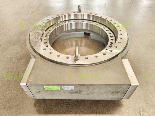 蜗杆回转驱动装置 - WZ-III-0630 - Unique Transmission Equipment(Luoyang)Co., LTD