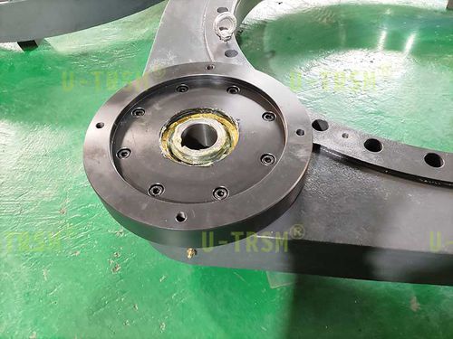 双回转驱动装置 - S-III-O-0955 - Unique Transmission Equipment(Luoyang)Co., LTD