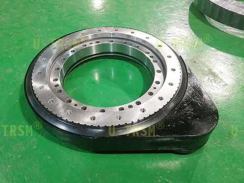 重型回转驱动装置 - S-III-O-0555 - Unique Transmission Equipment(Luoyang)Co., LTD