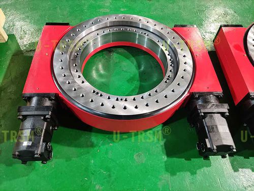 双回转驱动装置 - WEA28-2 - Unique Transmission Equipment(Luoyang)Co., LTD
