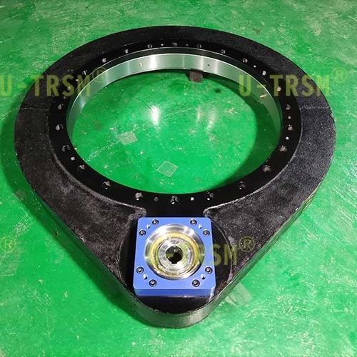 回转驱动装置 - S-III-O-780 - Unique Transmission Equipment(Luoyang)Co., LTD