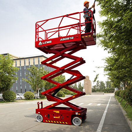 移动式剪叉式升降机 - AS0812 - Lingong Group JinanHeavy Machinery Co., Ltd. - 液压 / 室内 / 户外