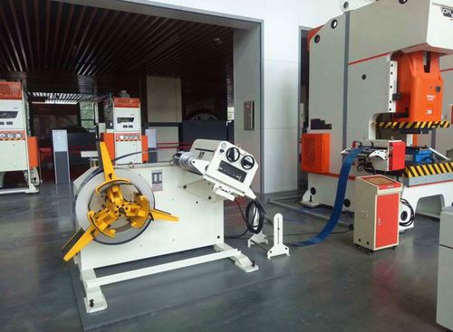 机械压机流水线 - Shenzhen Sunrui Machinery Co., Ltd. - 电动 / 气动 / 电子