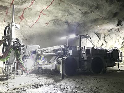 多功能钻机 - JTH2100A-F - Furukawa Rock Drill - 带轮 / 潜孔 / 液压