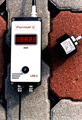 圆柱测距传感器 - LRS 3 - Format Messtechnik GmbH - 超声波 / 4-20 mA / 电压输出