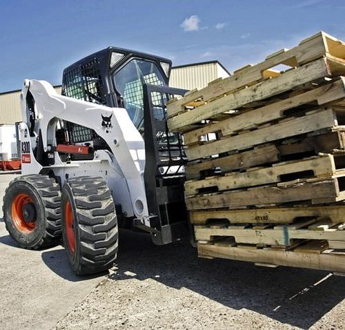 四定向轮式紧凑型装载机 - A770 - BOBCAT