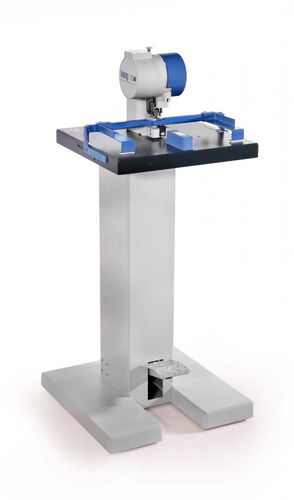 电动扣眼加工机 - 102-20 - Constantin Hang Maschinen-Produktion GmbH - 自动 / 单头式