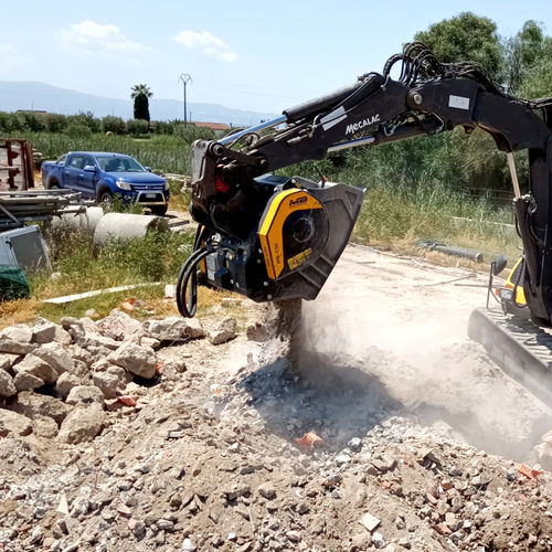 碎石机铲斗 - MB-C50 S4 - MB Crusher - 挖掘机 / 装卸机