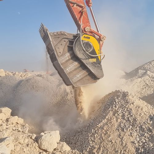 碎石机铲斗 - BF135.8 - MB Crusher - 挖掘机