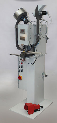 电动扣眼加工机 - 033_10 (2) - Walter Winter Verbindungstechnik GmbH & Co.KG - 自动 / 自动供料