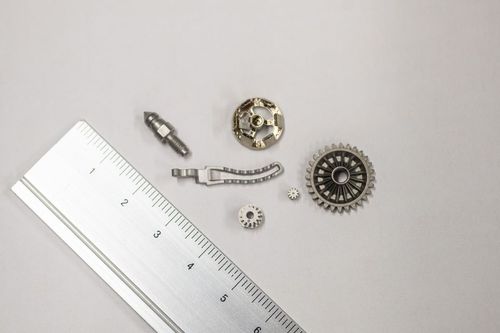 金属粉末注射成型 / 金属 - Micro MIM Europe GmbH - 医用 / 化妆品生产 / 用于光学仪器