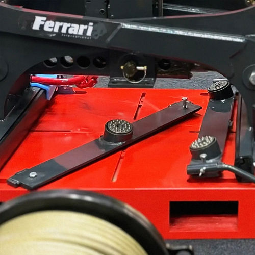 带钉嵌件 - Ferrari International 2 S.p.A. - 钢 / 圆形
