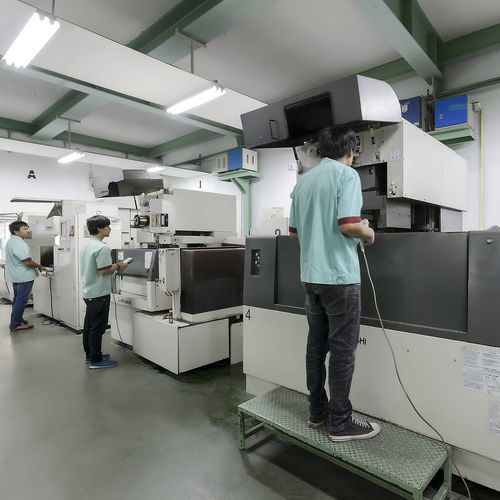 家用电器模具制作机 - Tooling - Alphacast Co., Ltd. - 用于电子元件 / 医用