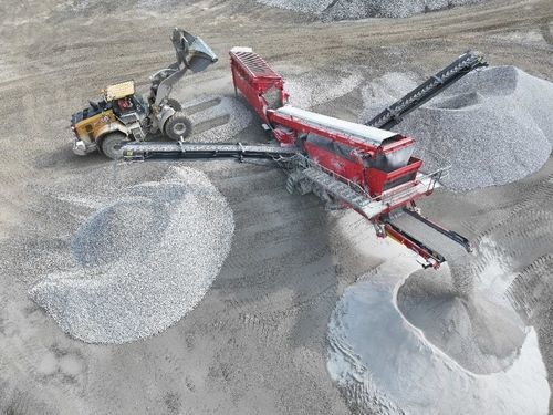 建筑工地筛选机 - 693 - TEREX Mobile Processing Equipment - 用于矿场 / 线性振动 / 振动