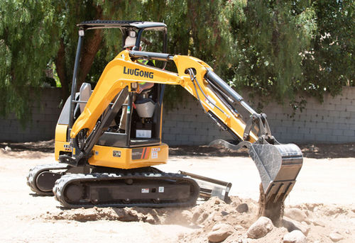 中型挖掘机 - 9027FZTS - Liugong Construction Machinery N.A., LLC - 履带式 / 柴油 / 零尾摆