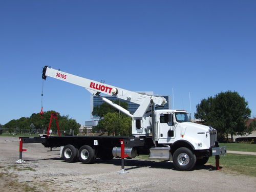 汽车起重机 - max. 27 215 kg, 32 m | 30105F - Elliott Equipment Company