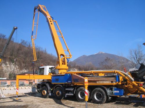 工程混凝土泵车 - 130 - 184 m³/h, max. 37.35 m | ZENITH 5Z38 - SERMAC S.p.A.
