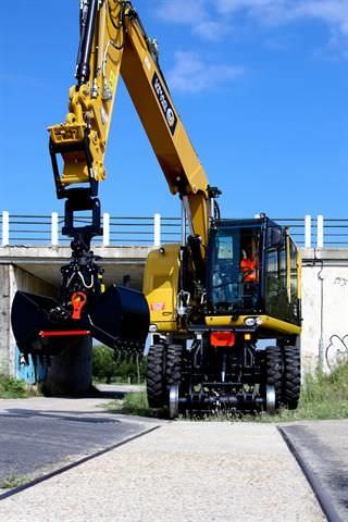 中型挖掘机 - 22TRR  - UNAC - 轮胎式 / Tier 3 / 用于建筑工地