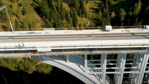 进出平台 - QuikDeck® - Hünnebeck GmbH - 悬挂 / 建筑工地