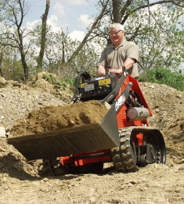 紧凑型小型装载机 - 252 kg | 25GT - Thomas Equipment Inc.