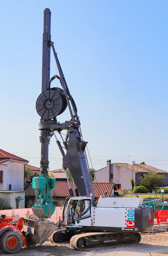 地下连续墙钻机 - KRC 2 - C400XP - CASAGRANDE - Foundation Division - 履带式 / 旋转 / 液压