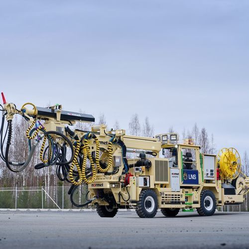 地下车 - SPRAYMEC 9100 - Normet - 电动 / 履带式 / 四轮驱动