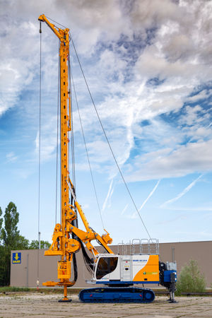 卧式钻机 - BG 20 H BT 75 - BAUER Maschinen GmbH - 旋转 / 液压 / 自动