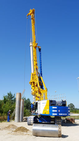 多功能钻机 - BG 28 H BT 85 - BAUER Maschinen GmbH - 旋转 / 用于建筑工地
