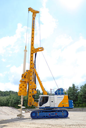 多功能钻机 - BG 33 H BT 75 - BAUER Maschinen GmbH - 旋转 / 用于建筑工地