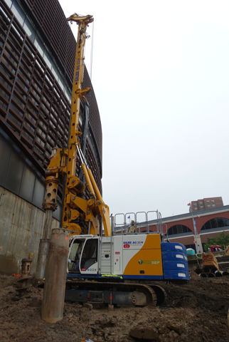 多功能钻机 - BG 33 H BT 85 - BAUER Maschinen GmbH - 旋转 / 用于建筑工地