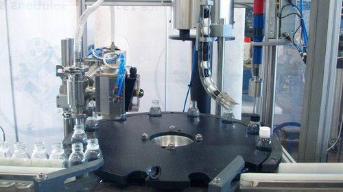 整体式灌装封盖一体机 - MFC - PMR System Group - 气动 / 液体产品 / 用于美容产品