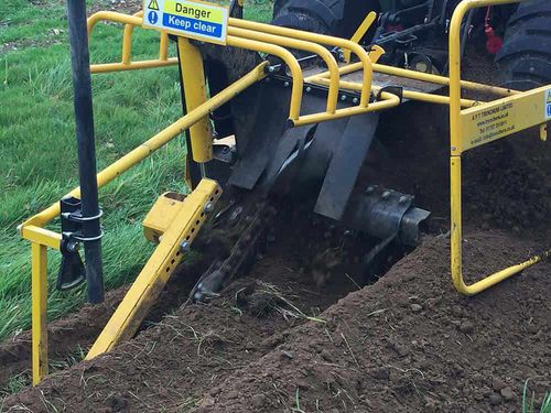 链条挖沟机 - AFT45 - AFT TRENCHERS LIMITED - 拖拉机悬挂 / 牵引 / 农业