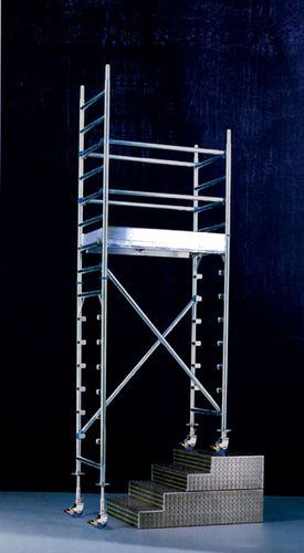 移动式脚手架塔 - 4.2 - 10.2 m | Bavaria TH 08-13 series - Mauderer Alutechnik - 外墙 / 模块化 / 用于安装在阶梯上