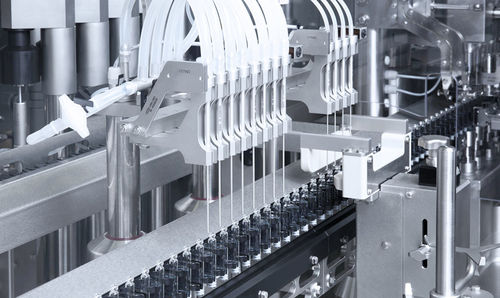 瓶用灌装封口机 - KFM series - Bausch + Ströbel Maschinenfabrik Ilshofen GmbH+Co. KG - 用于无菌应用