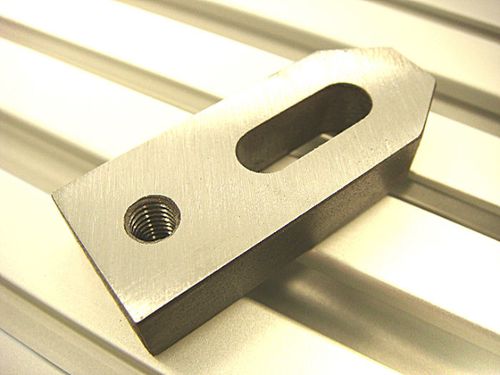 机械夹紧设备 - CNC-STEP GmbH & Co. KG - 用于加工车间 / 钢 / 固定